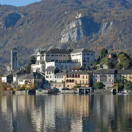Peonia Riviera D'orta Apartment